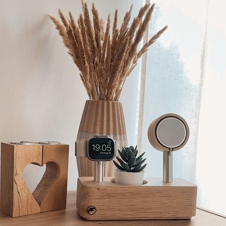 Ladestation für iPhone und Apple Watch aus Holz